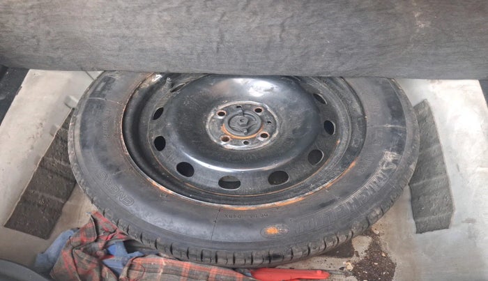 2012 Fiat Linea EMOTION 1.3, Diesel, Manual, 2,36,361 km, tyre