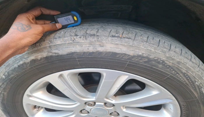 2016 Landrover DISCOVERY SPORT HSE Luxury, Diesel, Automatic, 1,29,033 km, tyre