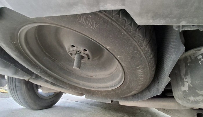 2016 Landrover DISCOVERY SPORT HSE Luxury, Diesel, Automatic, 1,29,033 km, tyre