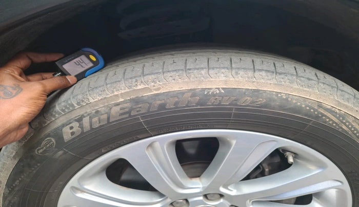 2016 Landrover DISCOVERY SPORT HSE Luxury, Diesel, Automatic, 1,29,033 km, tyre