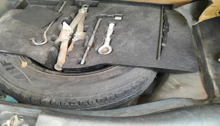 2015 Honda Jazz 1.2L I-VTEC SV, Petrol, Manual, 73,190 km, tyre