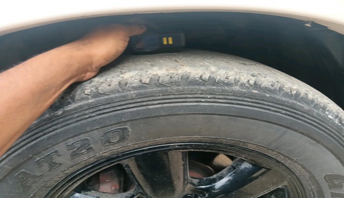 2011 Toyota Fortuner 3.0 4X4 MT, Diesel, Manual, 1,39,797 km, tyre