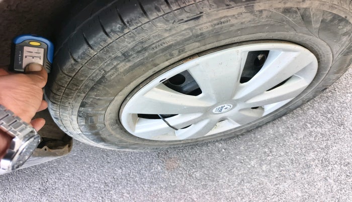 2012 Maruti Swift Dzire LDI, Diesel, Manual, 1,09,362 km, tyre