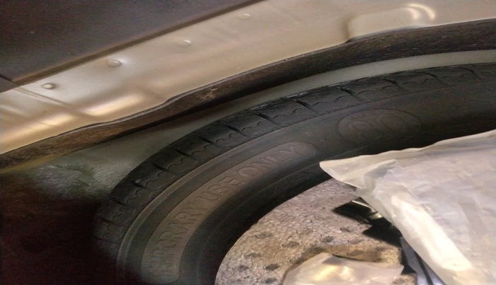 2025 Mahindra XUV 3XO AX5 1.2 L TCMPFi, Petrol, Manual, 4,604 km, tyre