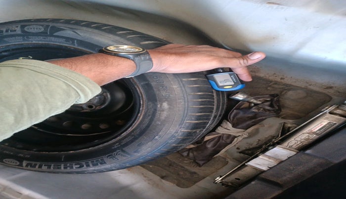 2017 Honda City 1.5L I-VTEC V MT, Petrol, Manual, 1,35,597 km, tyre