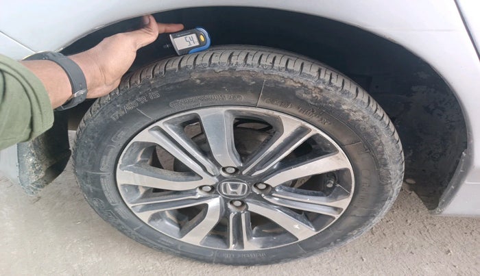 2017 Honda City 1.5L I-VTEC V MT, Petrol, Manual, 1,35,597 km, tyre