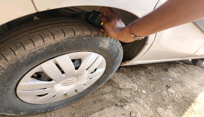 2018 Maruti Alto 800 LXI CNG, Petrol, Manual, 1,69,605 km, tyre