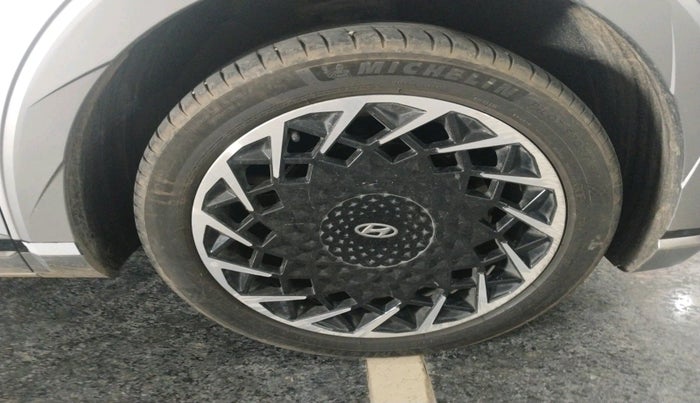 2023 Hyundai IONIQ 5 RWD, Electric, Automatic, 36,156 km, tyre