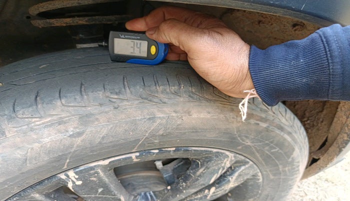 2018 Maruti Vitara Brezza ZDI, Diesel, Manual, 1,70,998 km, tyre