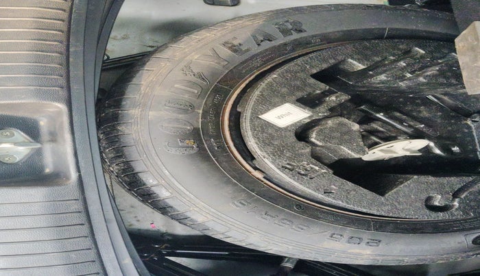 2016 Hyundai Creta S 1.6 PETROL, Petrol, Manual, 80,513 km, tyre