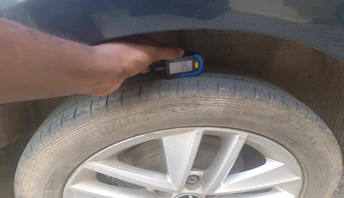 2017 Skoda Rapid 1.6 MPI STYLE PLUS AT, Petrol, Automatic, 69,140 km, tyre