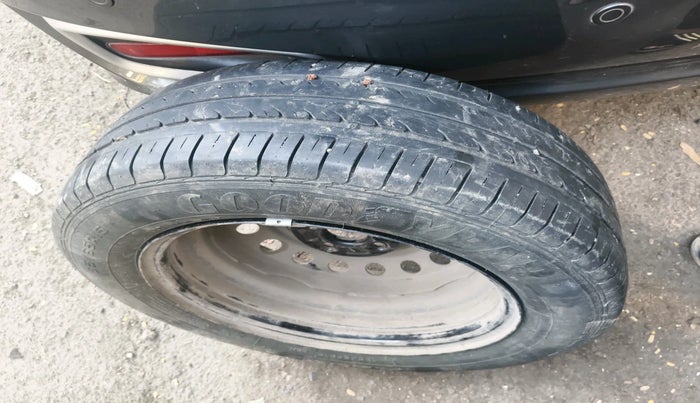 2022 Maruti Ciaz ZETA 1.5 SHVS MT PETROL, Petrol, Manual, 78,296 km, tyre