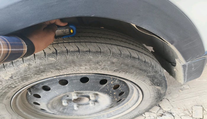 2023 Maruti Grand Vitara SIGMA SMART HYBRID, Petrol, Manual, 64,432 km, tyre