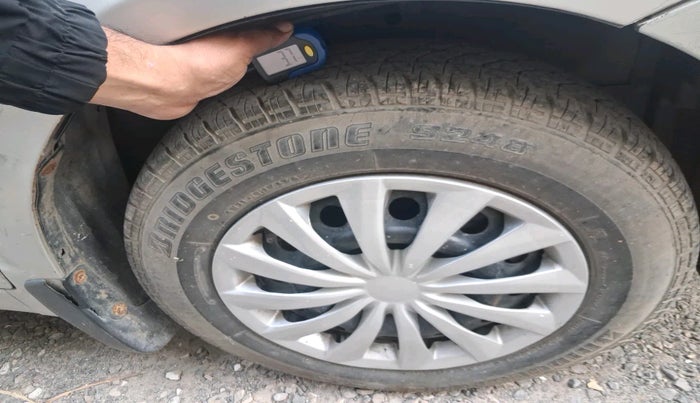 2011 Maruti Swift Dzire VXI, Petrol, Manual, 1,05,739 km, tyre