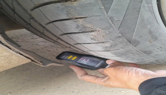 2017 Maruti Ciaz VDI+ SHVS, Diesel, Manual, 1,24,017 km, tyre