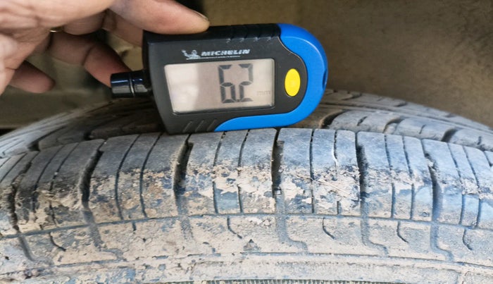 2017 Maruti Swift VXI, Petrol, Manual, 87,272 km, tyre