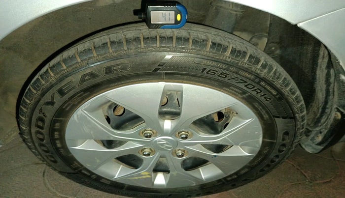 2015 Hyundai Xcent S 1.2, Petrol, Manual, 37,991 km, tyre