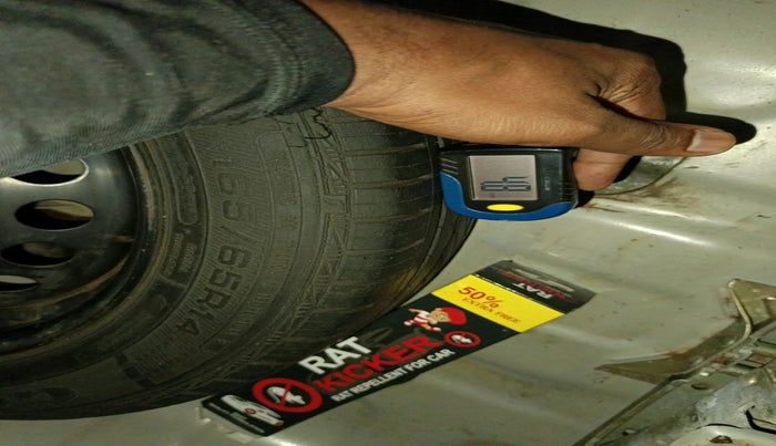 2015 Hyundai Xcent S 1.2, Petrol, Manual, 37,991 km, tyre