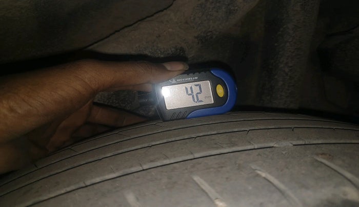 2023 Hyundai VENUE S(O) 1.2, Petrol, Manual, 29,636 km, tyre