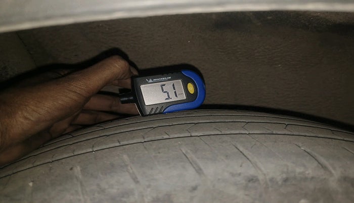 2023 Hyundai VENUE S(O) 1.2, Petrol, Manual, 29,636 km, tyre