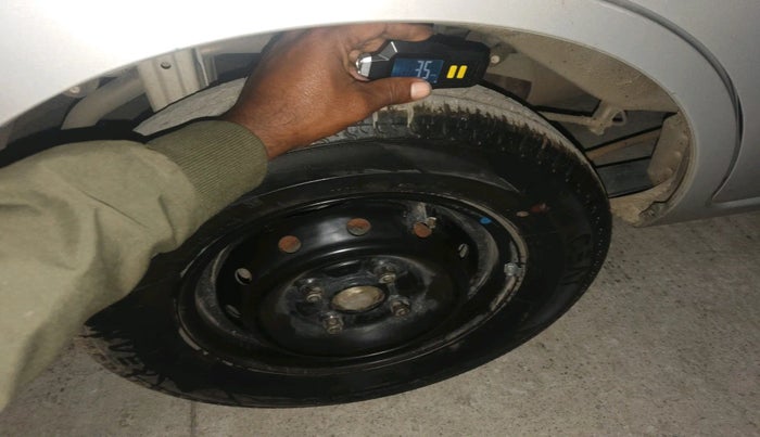 2014 Maruti Alto 800 LXI, Petrol, Manual, 26,941 km, tyre