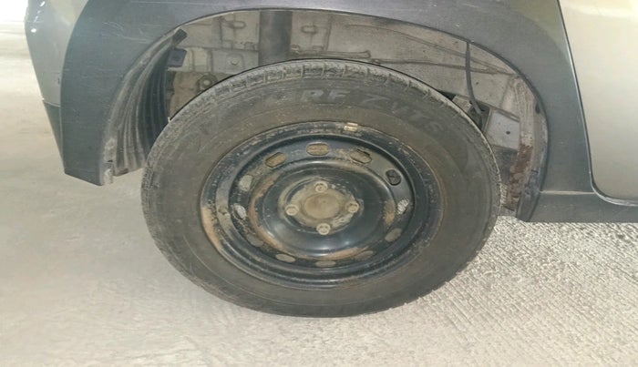 2017 Mahindra KUV 100 NXT K4+ D 6 STR, Diesel, Manual, 1,45,488 km, tyre