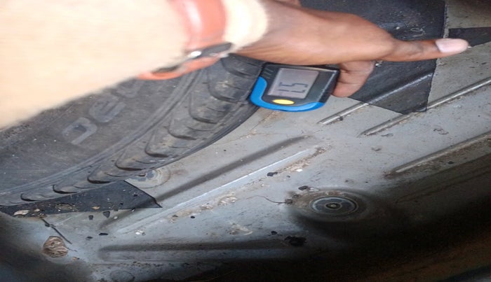 2016 Volkswagen Vento HIGHLINE PETROL AT, Petrol, Automatic, 1,29,549 km, tyre