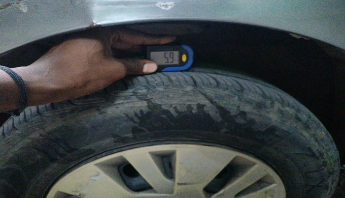 2012 Maruti Swift VXI, Petrol, Manual, 1,89,583 km, tyre