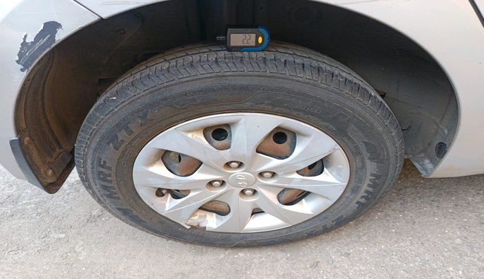 2017 Hyundai Elite i20 MAGNA EXECUTIVE 1.2, Petrol, Manual, 87,874 km, tyre