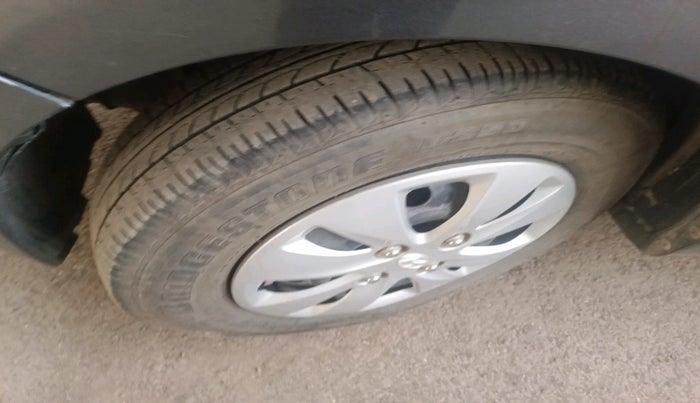 2013 Hyundai i10 MAGNA 1.2, Petrol, Manual, 69,463 km, tyre