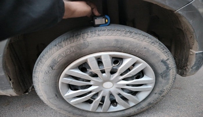 2013 Maruti Swift Dzire VDI, Diesel, Manual, 95,866 km, tyre