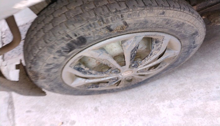 2010 Maruti Alto LX, Petrol, Manual, 61,623 km, tyre