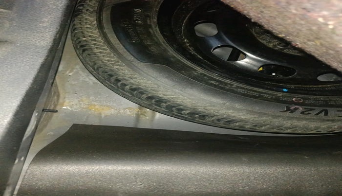 2011 Ford Figo EXI 1.2 PETROL, Petrol, Manual, 67,882 km, tyre