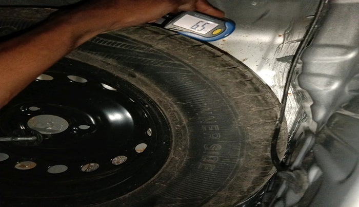 2020 Renault Kwid RXT 1.0 AMT (O), Petrol, Automatic, 8,237 km, tyre