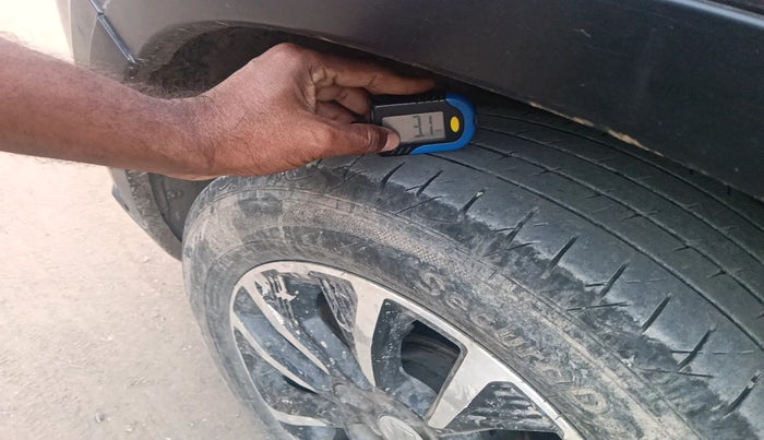 2022 Maruti Vitara Brezza VXI, Petrol, Manual, 98,402 km, tyre