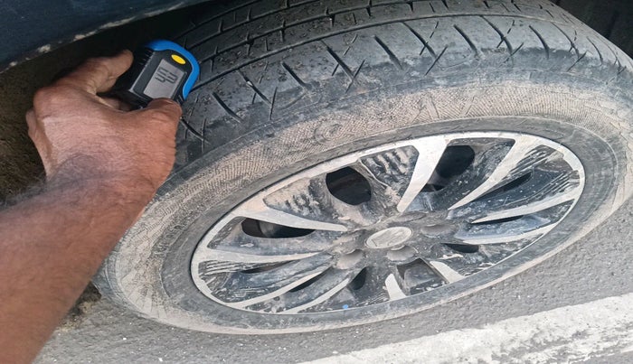 2022 Maruti Vitara Brezza VXI, Petrol, Manual, 98,402 km, tyre