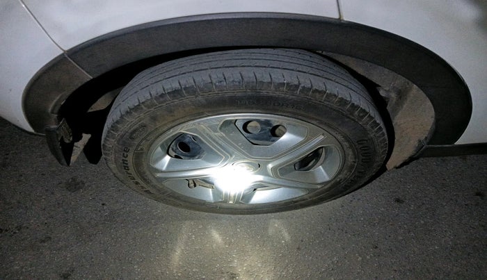 2021 Tata NEXON XMA PLUS SUNROOF PETROL, Petrol, Automatic, 72,000 km, tyre