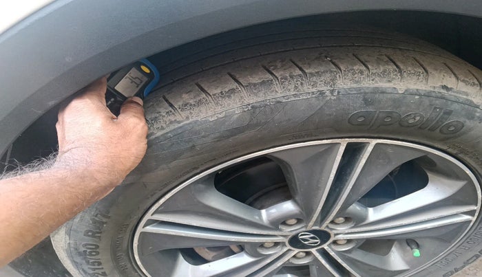 2016 Hyundai Creta SX PLUS  ANNIVERSARY EDITION 1.6 PETROL, Petrol, Manual, 1,76,590 km, tyre