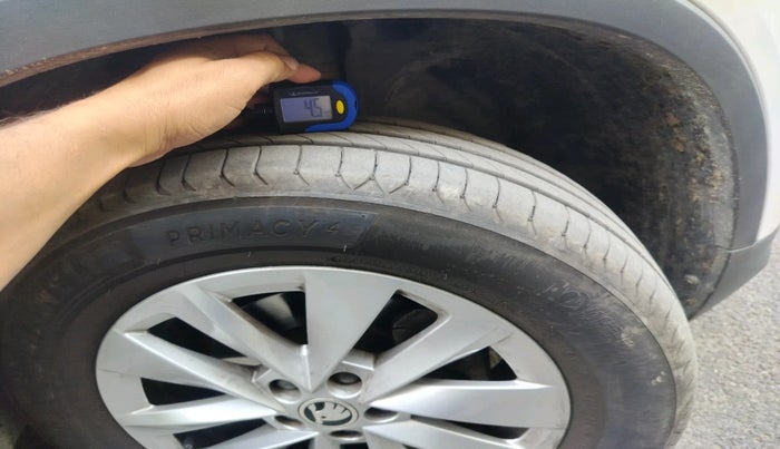 2024 Skoda Kylaq Signature Plus AT, Petrol, Automatic, 19,265 km, tyre