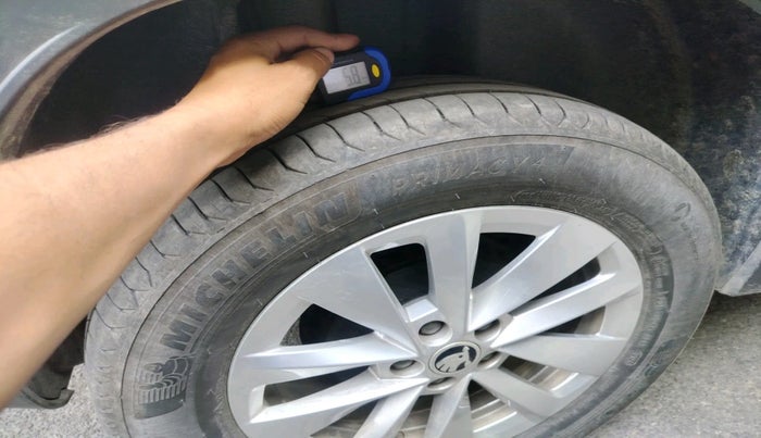 2024 Skoda Kylaq Signature Plus AT, Petrol, Automatic, 19,265 km, tyre