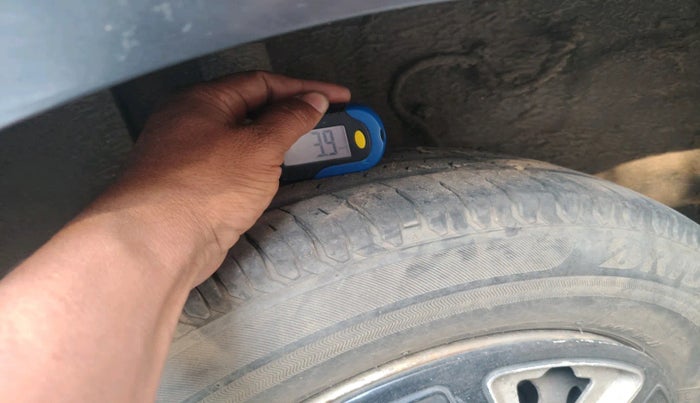 2020 Tata ALTROZ XE PETROL, Petrol, Manual, 36,444 km, tyre