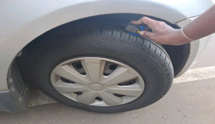 2010 Maruti Swift VXI, Petrol, Manual, 59,366 km, tyre