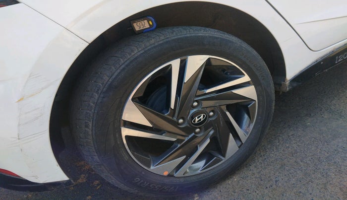 2021 Hyundai NEW I20 ASTA (O) 1.0 TURBO GDI DCT, Petrol, Automatic, 30,815 km, tyre