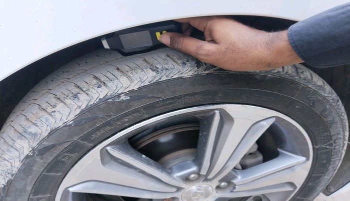 2018 Hyundai Verna 1.6 VTVT SX O, Petrol, Manual, 1,33,069 km, tyre