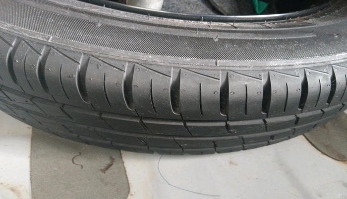 2020 Hyundai AURA SX 1.2, Petrol, Manual, 74,373 km, tyre