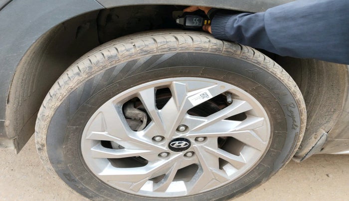 2022 Hyundai Creta SX 1.5 PETROL, Petrol, Manual, 18,300 km, tyre