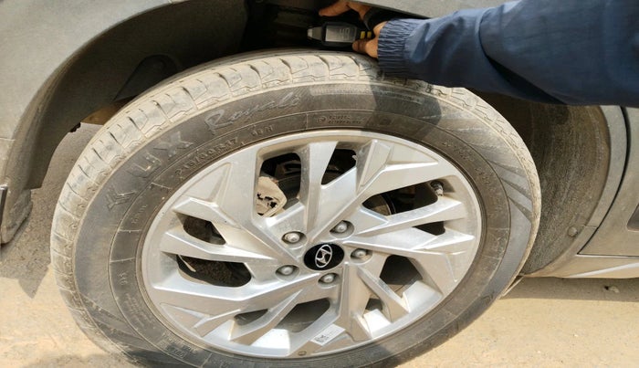 2022 Hyundai Creta SX 1.5 PETROL, Petrol, Manual, 18,300 km, tyre