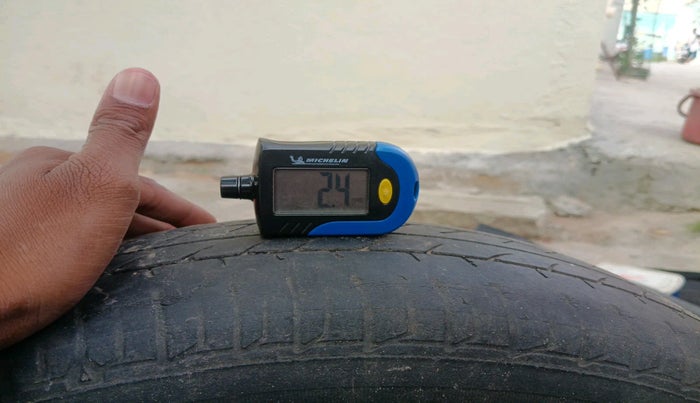 2016 Tata Indica V2 LX DIESEL, Diesel, Manual, 98,897 km, tyre