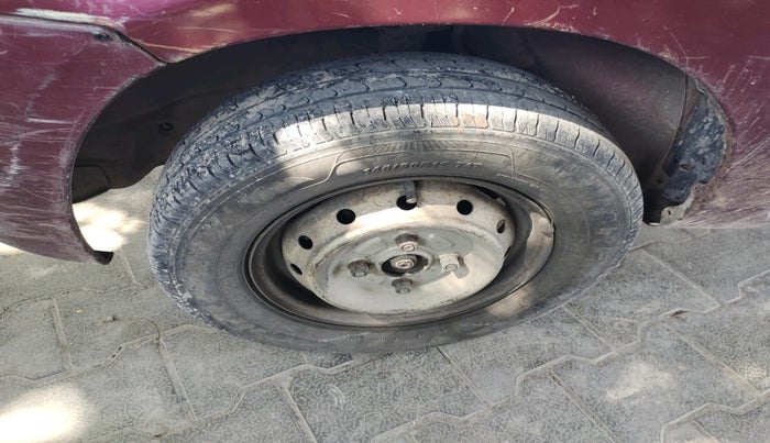 2010 Maruti Alto LXI, Petrol, Manual, 2,01,836 km, tyre