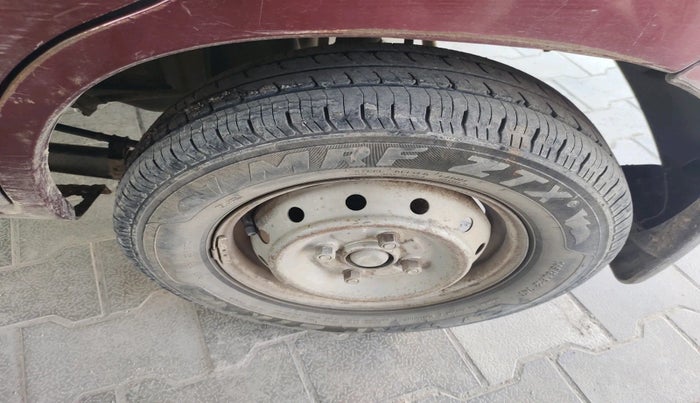 2010 Maruti Alto LXI, Petrol, Manual, 2,01,836 km, tyre